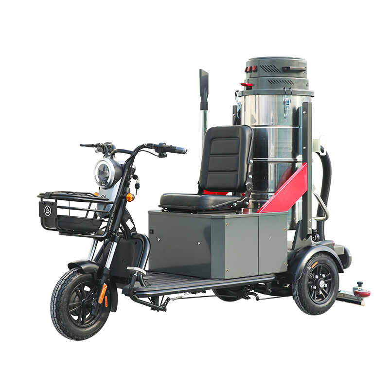 揚子駕駛式吸塵車(chē)YZ-ZL100F