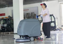 全自動(dòng)洗地機耗材使用成本高不高
